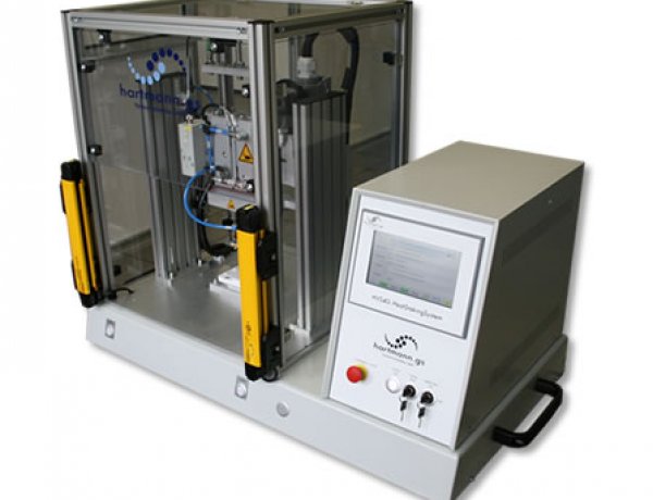 Heissverstemmsystem mit Lichtvorhang