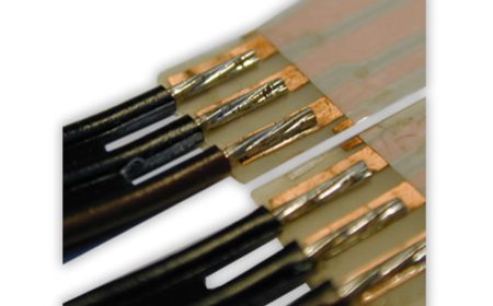 Lötung von Einzellitzen auf einer Flexprint-Leiterplatte (FPC)
