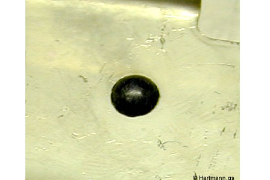 Kunststoff - Metall - umzuformendes Material: POM