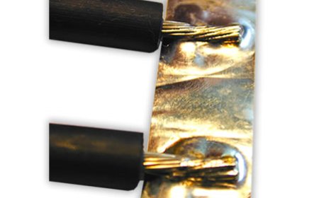 Lötung von Einzellitzen auf einer Metallfolie.