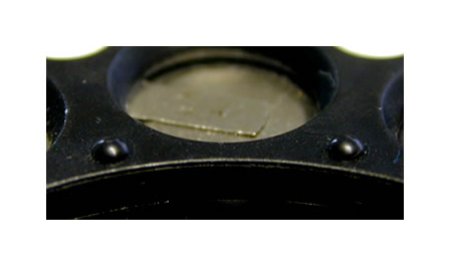 Fixierung eines Kunststoffdeckels auf einem Trägerrahmen, Kunststoff: PP