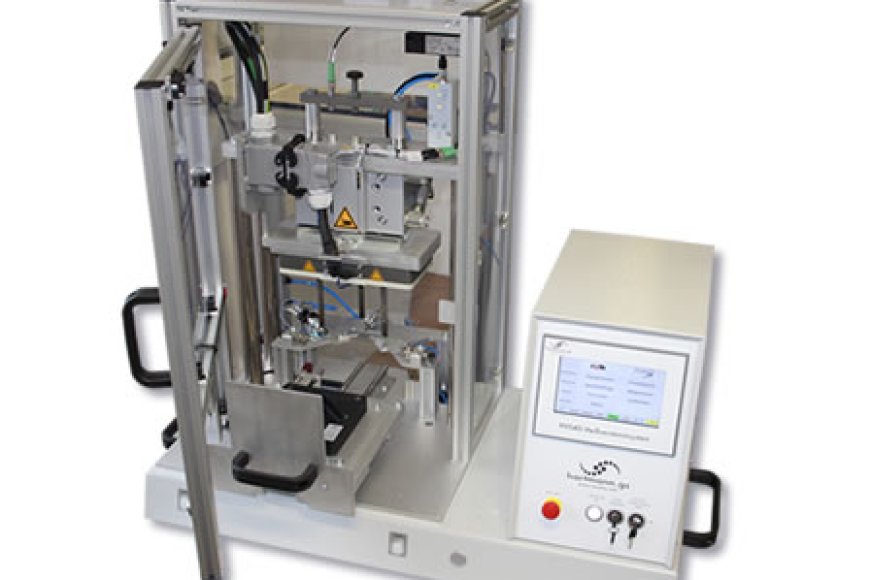 Standard-Anlagenbauform mit Schiebetisch.