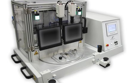 XXL Bügellötsystem mit Drehteller und externer Flussmittel-Auftragsstation.