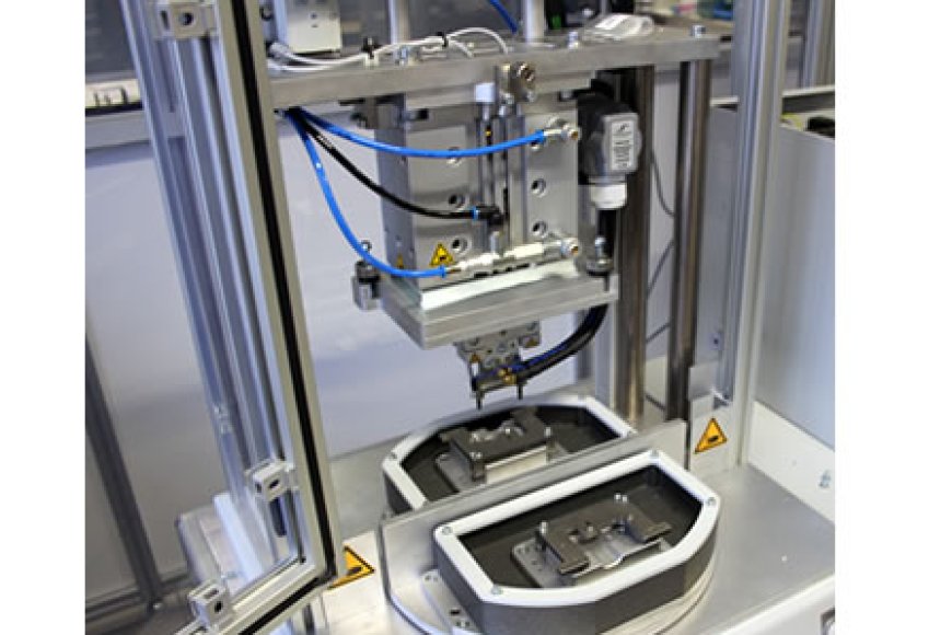 Standard Anlagenbauform mit Drehteller, und Schnellwechselsystem.