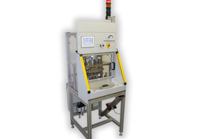 Leistungsstarkes Heißverstemmsystem für Hochtemperatur-Kunststoffe.